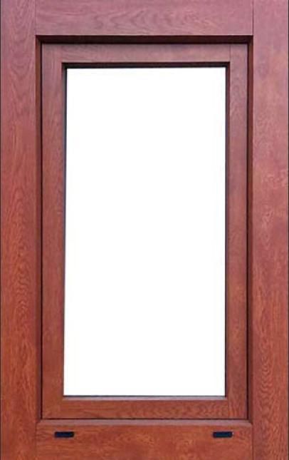 Cara exterior de una ventana de madera y aluminio