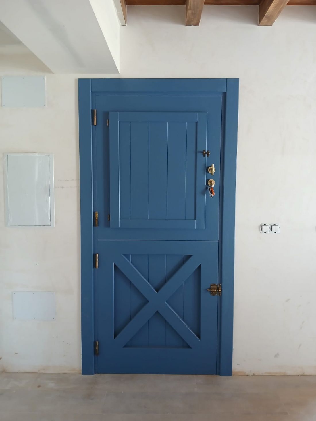 Puerta cuarteron azul  int